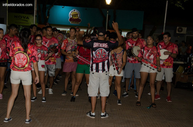 077