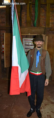 022